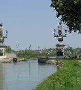 Briare-Pont Canal coté St Firmin - JPG - 79.8 kb