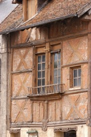 Chatillon sur Loire-Maison de Pans de bois 